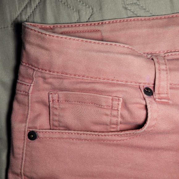 Aeropostale Pink High-Waisted Denim Shorts - Picture 4 of 7